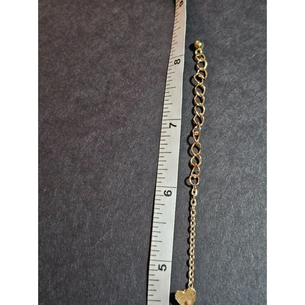 Gold tone heart bracelet 6-8